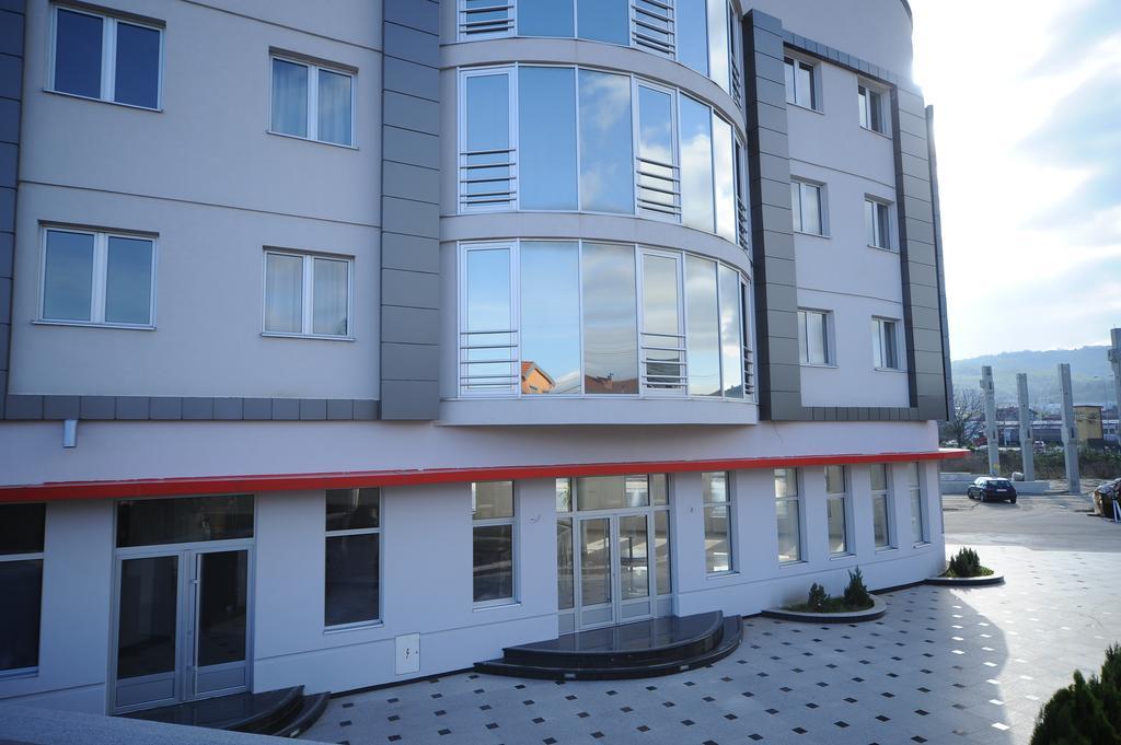 Garni Uni Elita Lux Hotel Nisz Zewnętrze zdjęcie