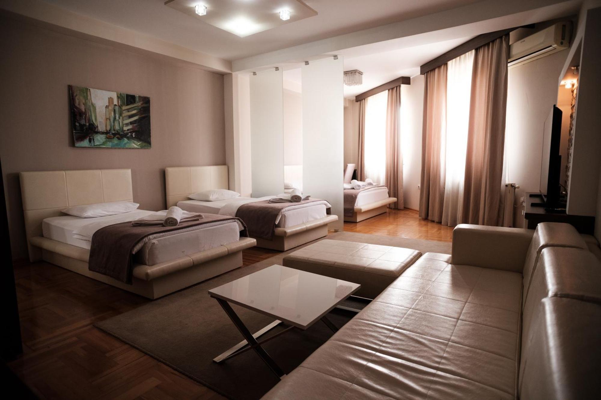 Garni Uni Elita Lux Hotel Nisz Zewnętrze zdjęcie