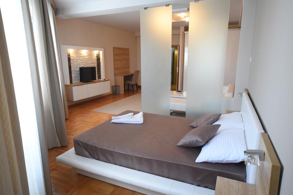Garni Uni Elita Lux Hotel Nisz Zewnętrze zdjęcie